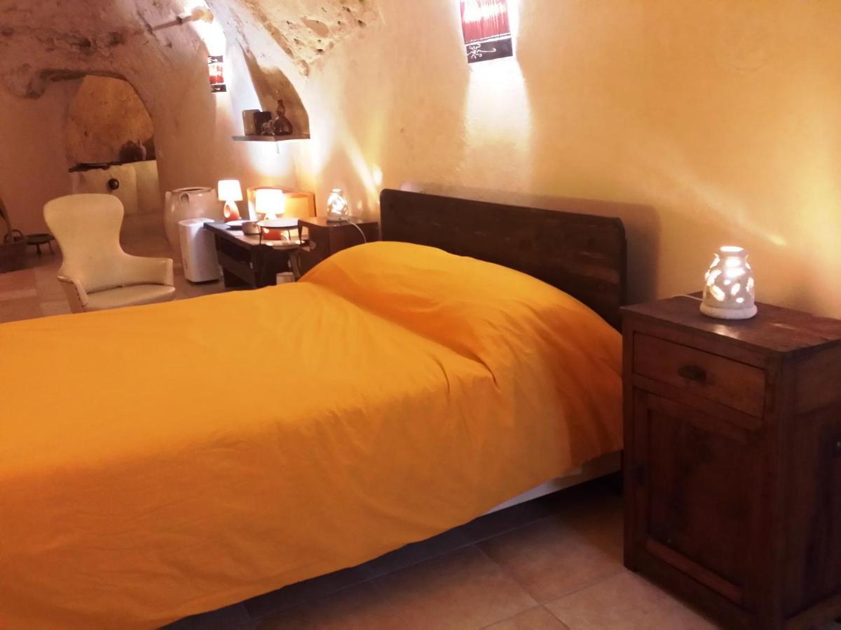 Matera In Medio Villa Bagian luar foto