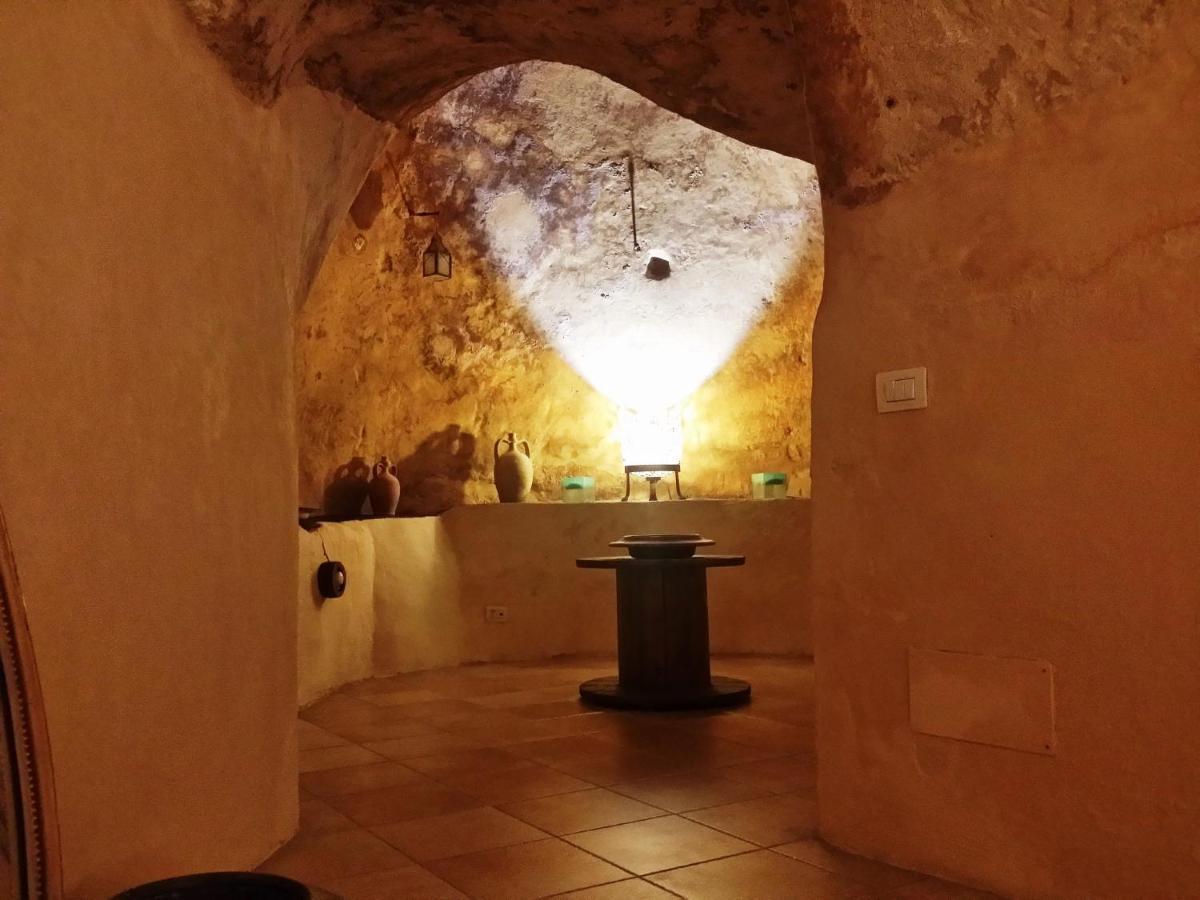 Matera In Medio Villa Bagian luar foto