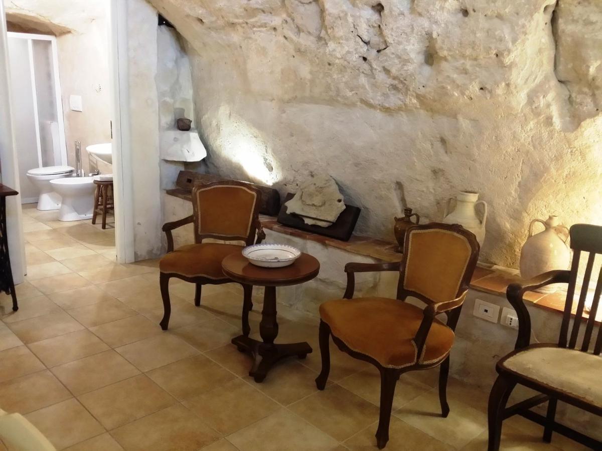 Matera In Medio Villa Bagian luar foto