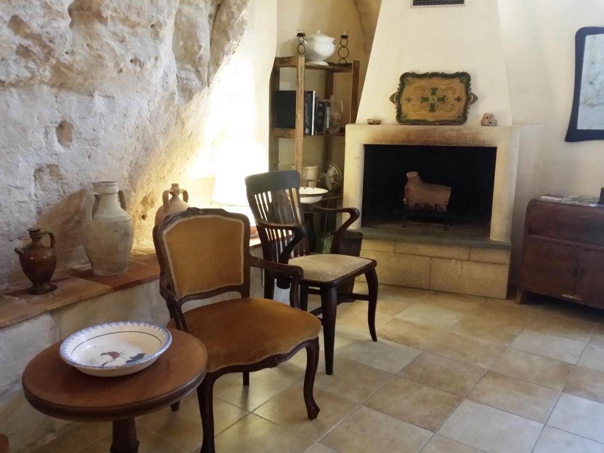 Matera In Medio Villa Bagian luar foto