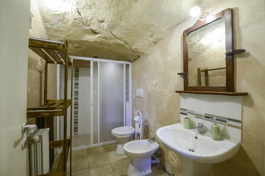 Matera In Medio Villa Bagian luar foto