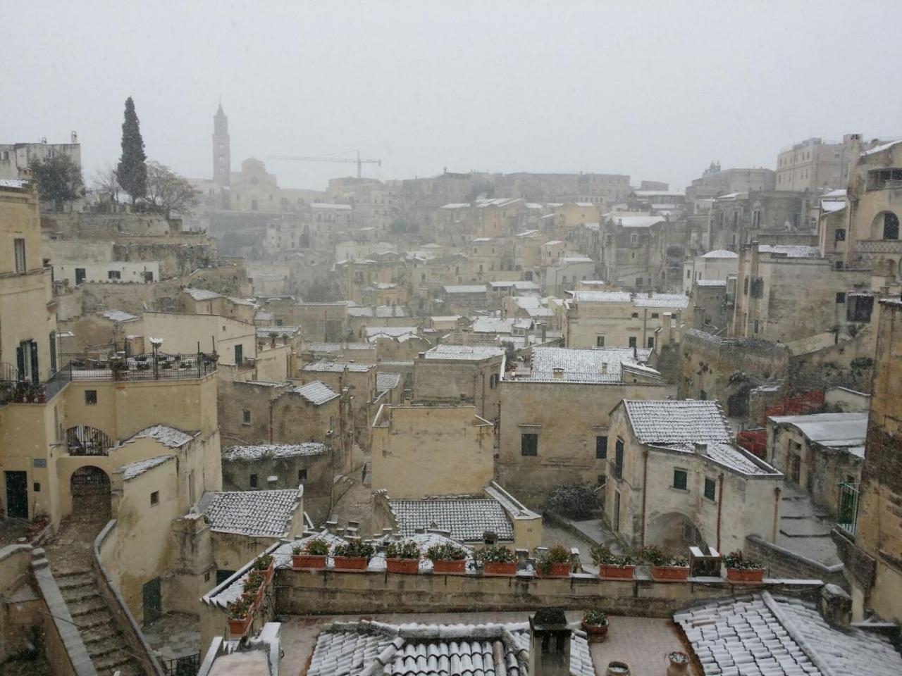 Matera In Medio Villa Bagian luar foto